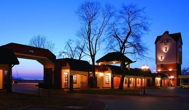Fort Hotel Warsaw Exterior photo
