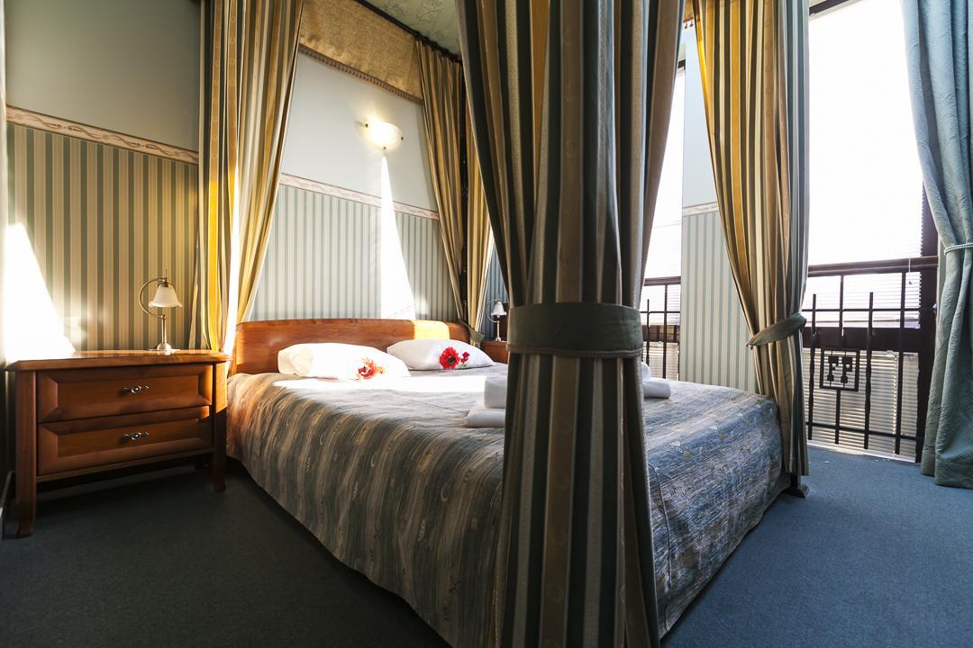 Fort Hotel Warsaw Exterior photo