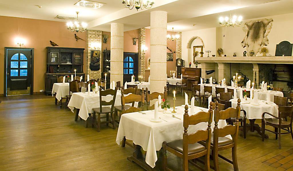 Fort Hotel Warsaw Exterior photo